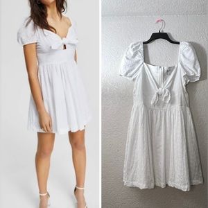 Bar III White Floral Eyelet tie front Casual Spring Summer Classic Mini Dress